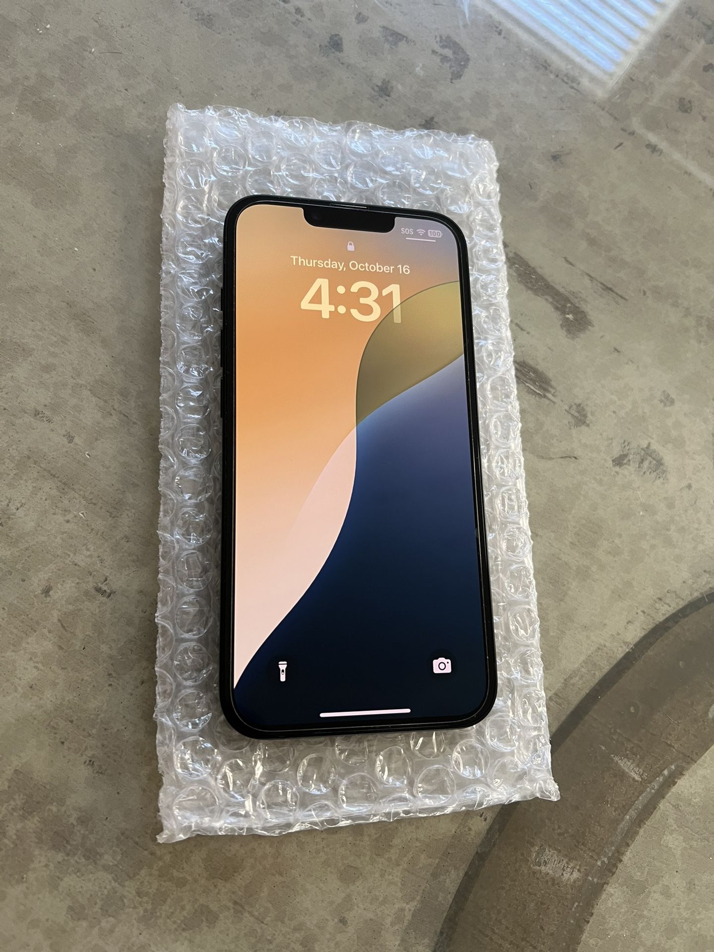 Apple iPhone 16E Black 256gb Unlocked Comes With Box & Cable 