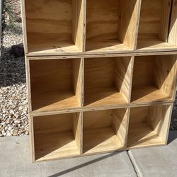 Bookshelves/storage compartments