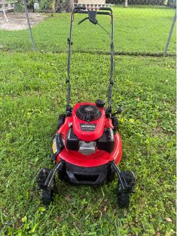 Lawn mower MTD with Honda engine excellent condition rear wheel drive self propelled running like champions