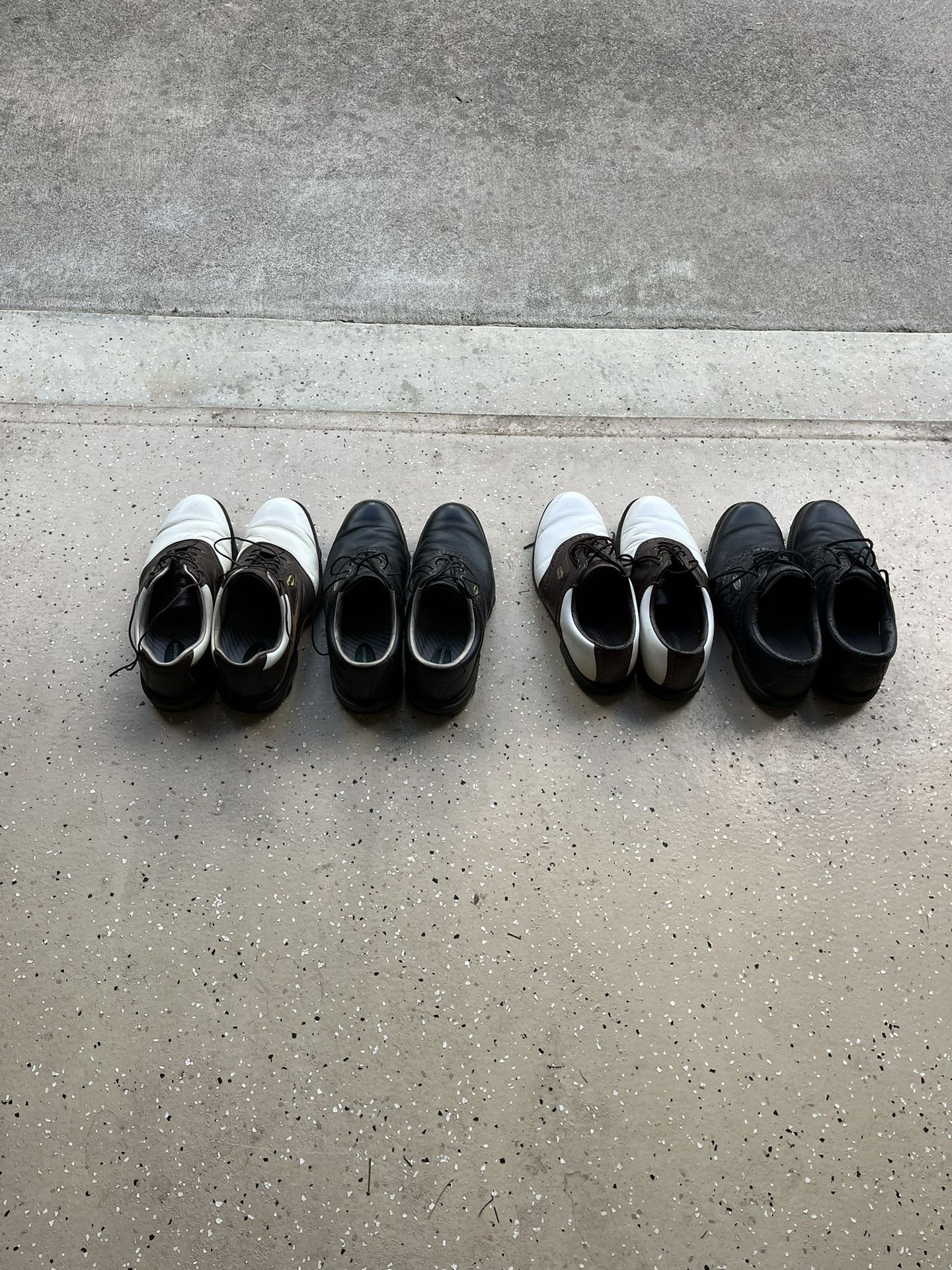 Foot Joy Mens Golf Shoes. Dry Joys And E Comfort. Size 9 1/2 Medium. Good Condition. Price Is Per Each Pair.