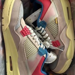 Jordan 4 Guava Size 10.5 