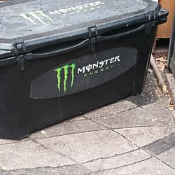 Grizzly Monster Energy 