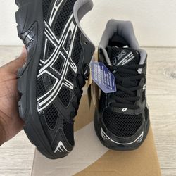 ASICS Gel Kayano Black Silver 