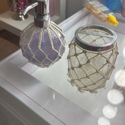 bathroom decor