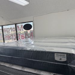 KING SIZE SIMMONS BEAUTYREST HARMONY HYBRID MATTRESS & BOX SPRINGS BED SET