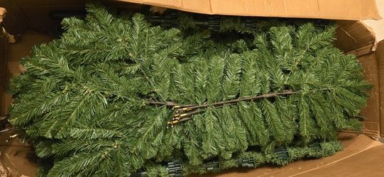 9ft Noble Christmas Tree