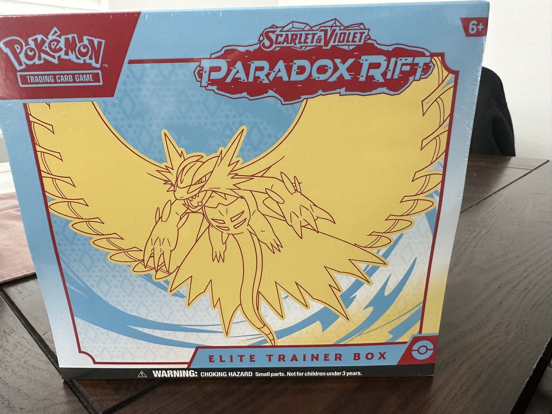 Pokemon Scarlet And Violet Paradox Rift Elite Trainer Box