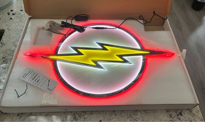Diamond Comics Distributors The Flash LED Sign RARE