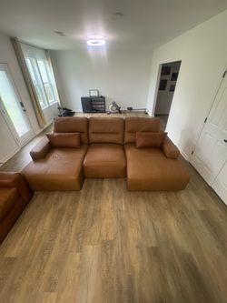 Modern Power Reclining Modular Sofa – Cognac – Excellent Condition