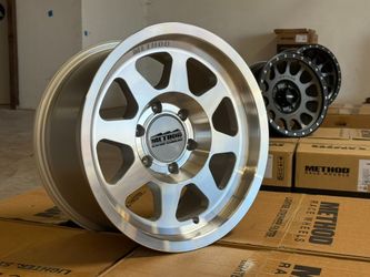 NEW Machined 17” Merhod MR701 Bead Grip wheels 17x8.5 0mm Offset 6x5.5 Tahoe Tacoma tundra Chevy