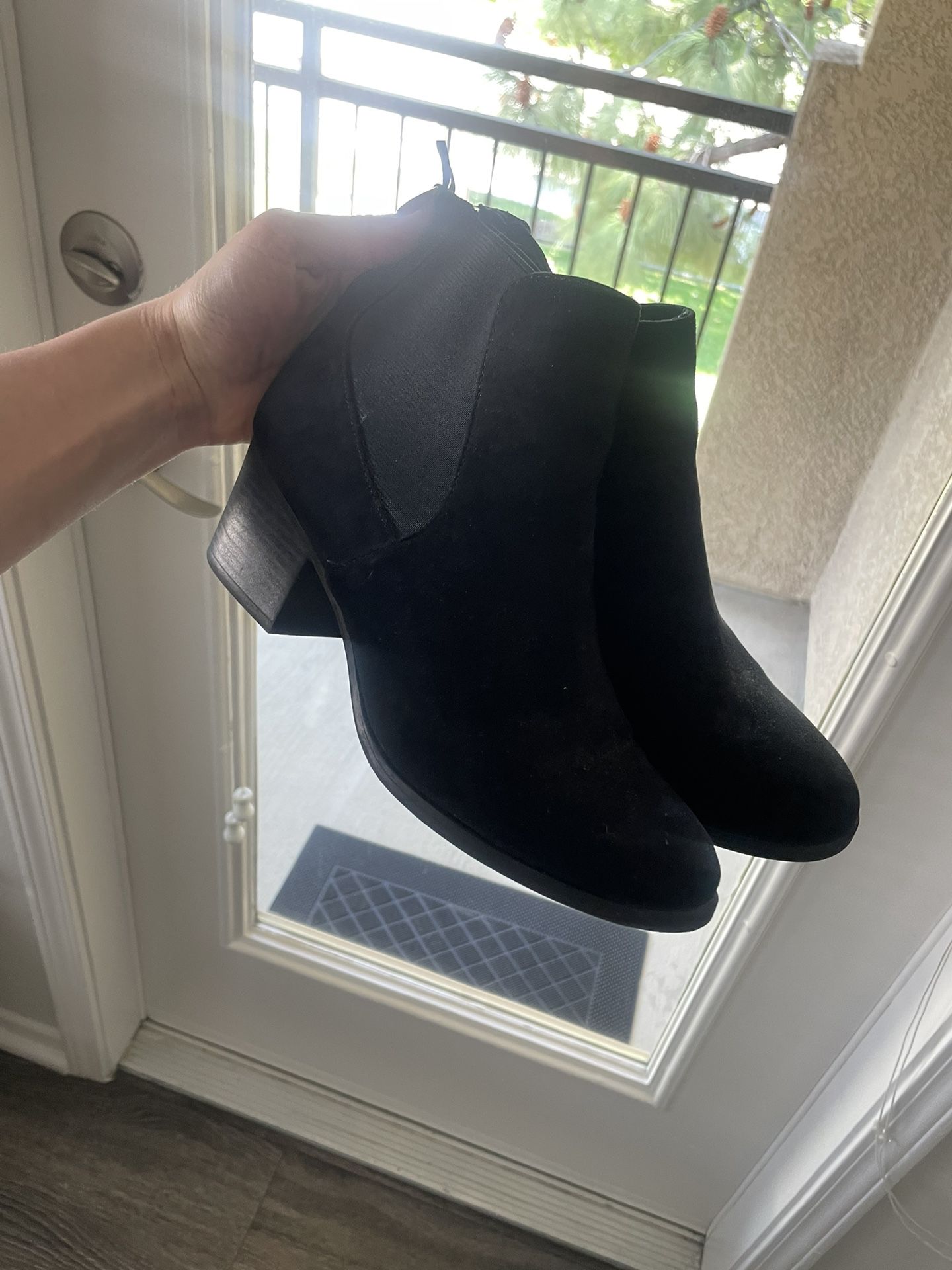 Ankle Black Boots 