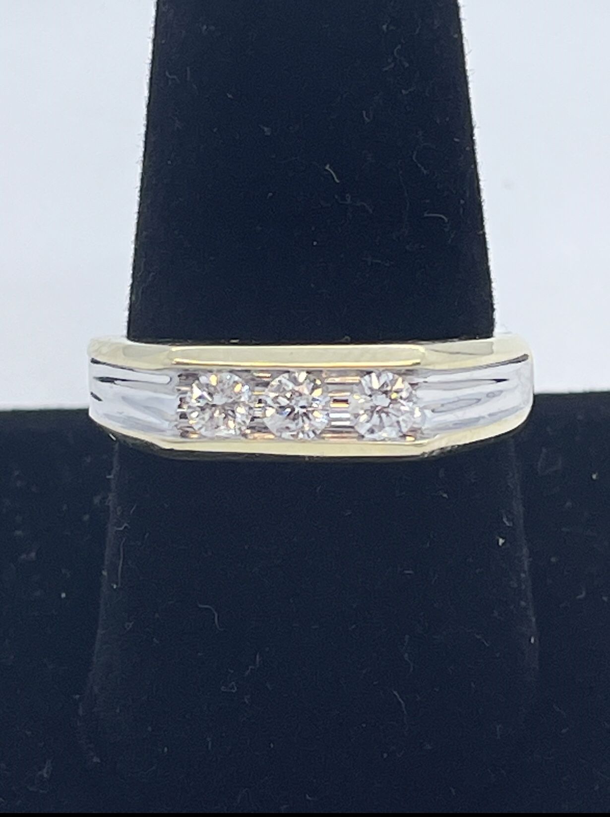 New 10K Solid Gold Diamond 3-Stone Ring 