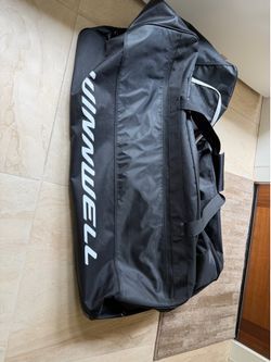 Large hockey goalie bag with wheels