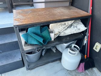 Free work/storage table