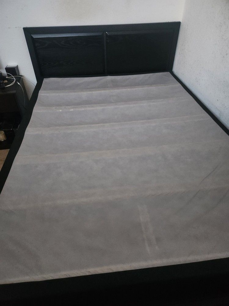 Medal Full Bed Frame