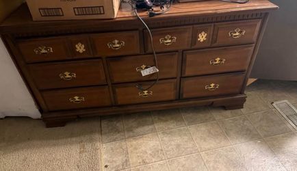 Dresser