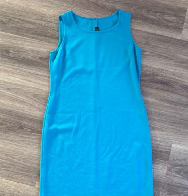 St. John Sleeveless Knee Length Dress 12 Business Causal Designer Wool Teal