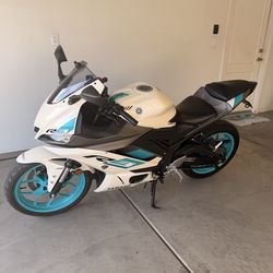 Yamaha r3