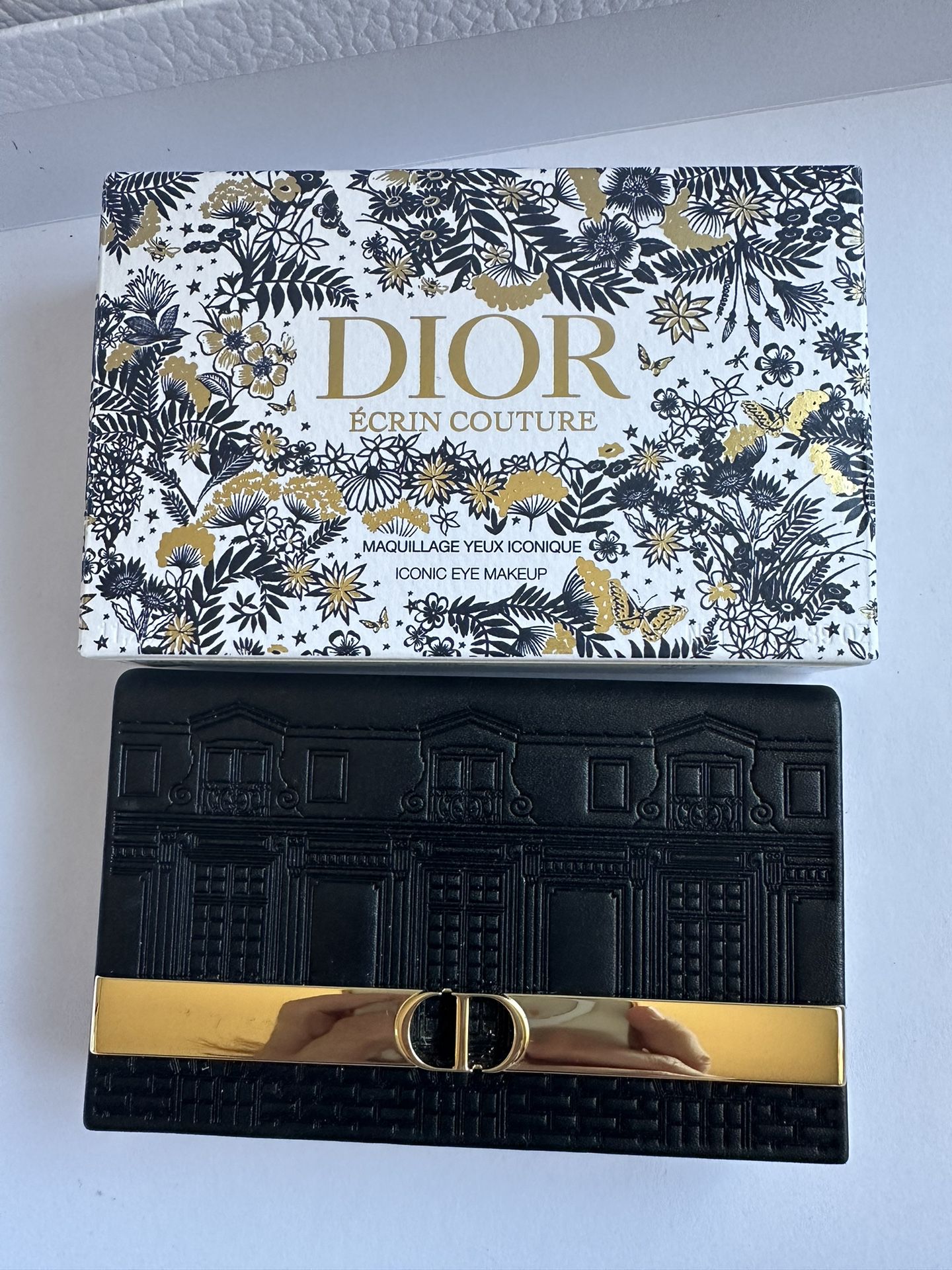 Limited Edition Holiday Collection 2021  Dior Écrin Couture Iconic Eye Makeup