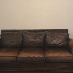 Old Leather Couch Still In Good Condition