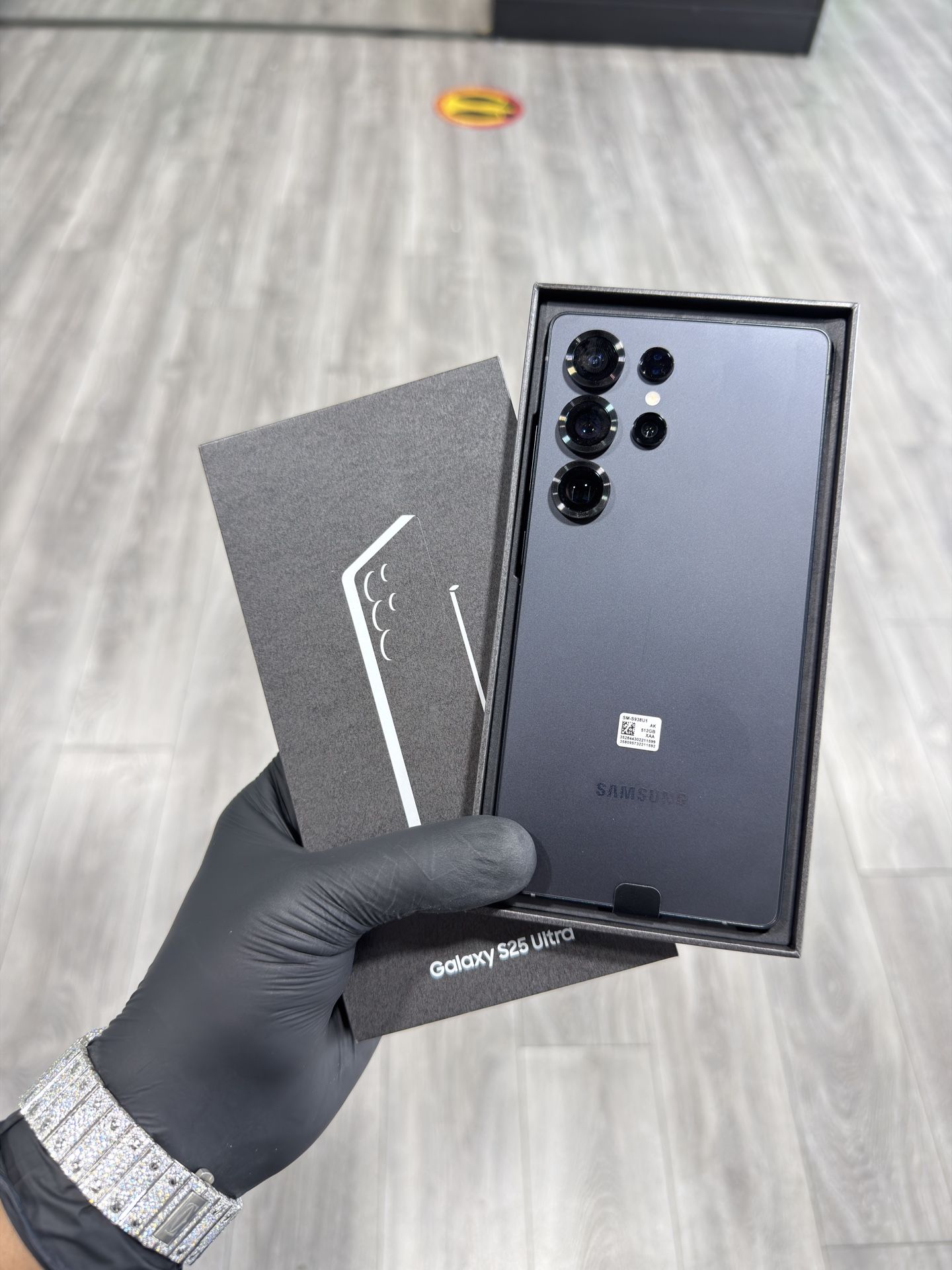 Samsung Galaxy S25 Ultra Unlocked 512GB $949 or $60 Down! iPhone