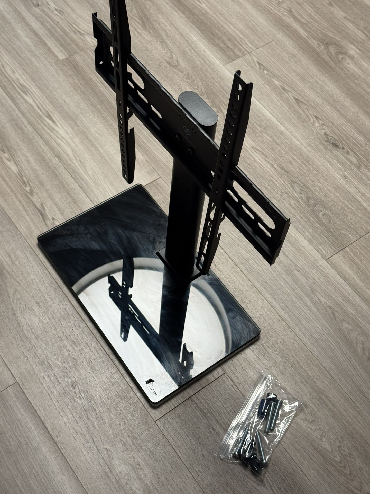 Universal Table Top TV Stand