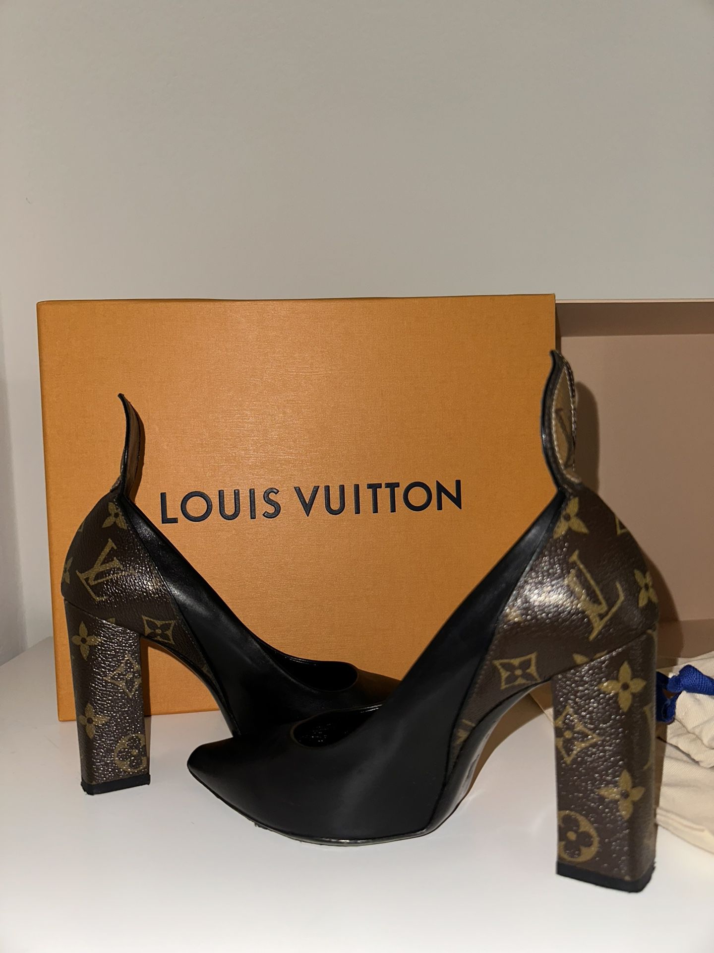 lv gold heels