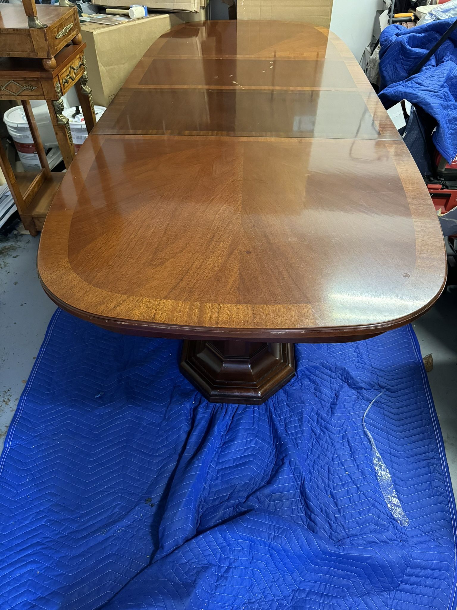 Lineage Dining Table