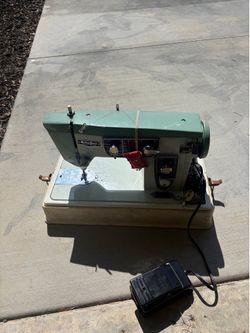 Belvedere (Adler) Vintage Sewing Machine