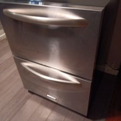 Frigidaire Fridge-freezer  Under Counter