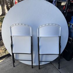 Round table set with 2 chairs 