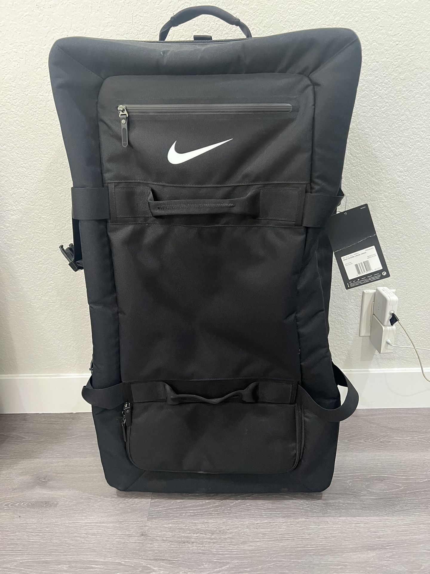 Nike FiftyOne49 Roller Bags (set Of 3) for Sale in San Diego, CA OfferUp