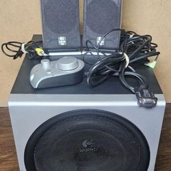 LOGITECH Z-2300 2.1 SPEAKERS SYSTEM