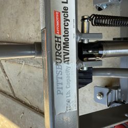 1500lbs. Motorcycle/ATV Lift