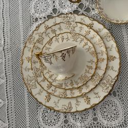  Royal Crown Derby Vine Gold Set