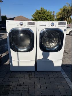LG Gas Washer and Dryer Set with pedestal