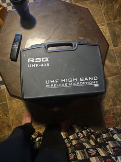 RSQ UHF-438 Wireless Microphone System