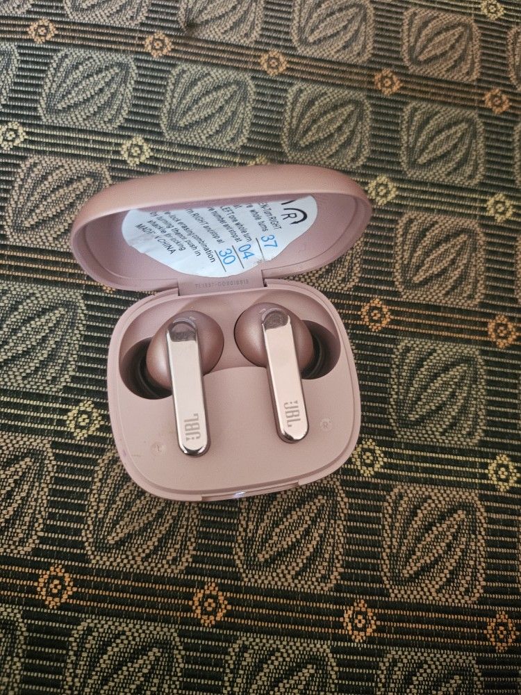 Pink JBL Blutooth Headphones