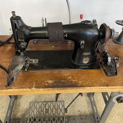 Singer sewing Machine 