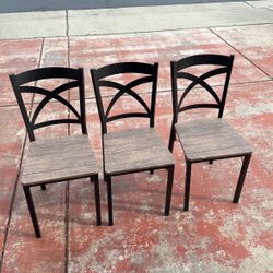 4 CHAIRS 
