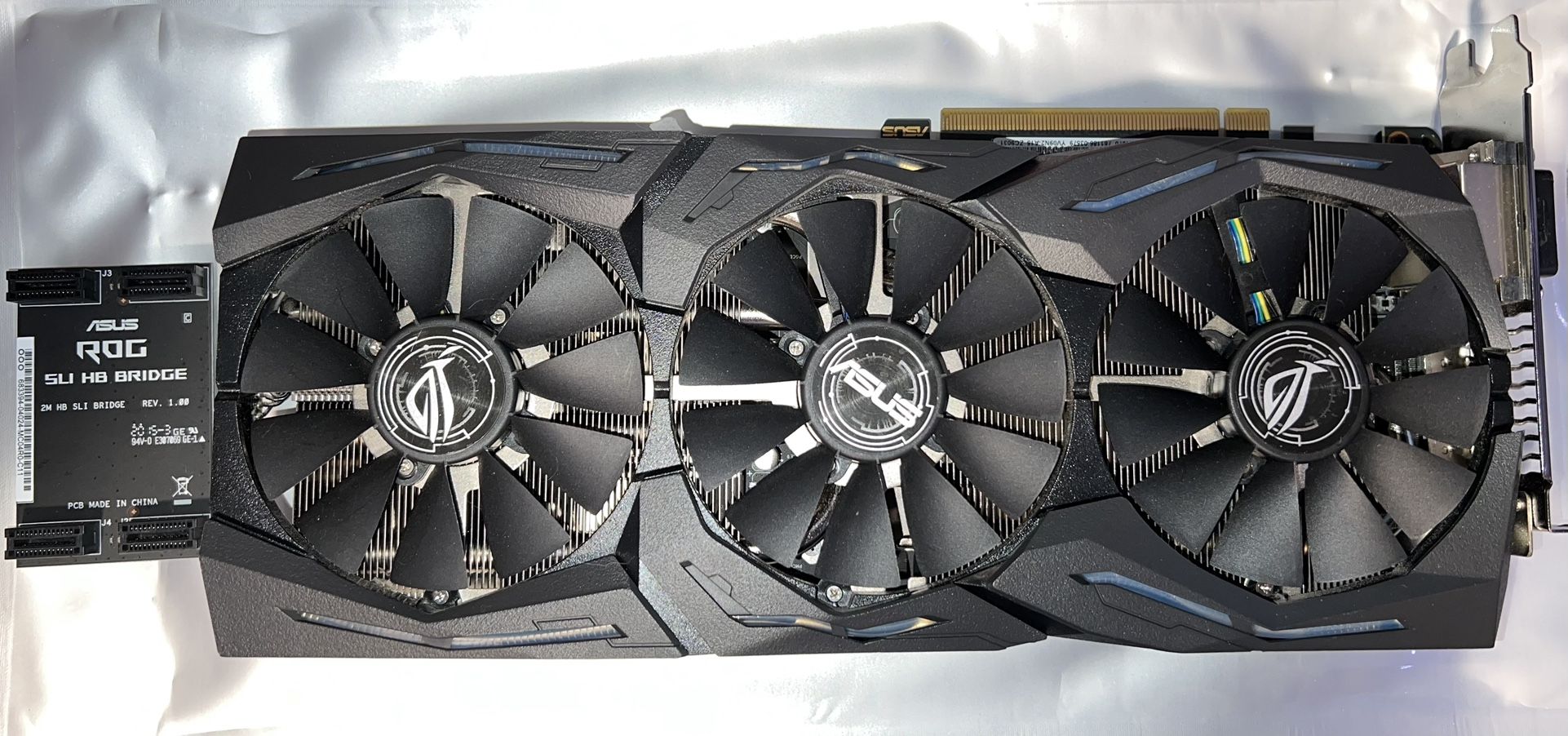 Asus Rog Strix GTX1070 W/Asus Nvidia Sli Bridge