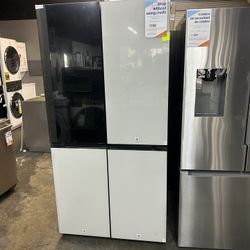 Samsung - Bespoke 29 Cu. Ft. 4-Door Flex French Door Refrigerator with Auto Open Door - White Glass😻🤍