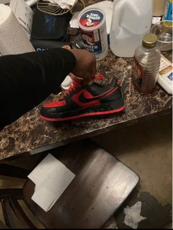 Nike Dunk Exclusive Black And Red Reverse