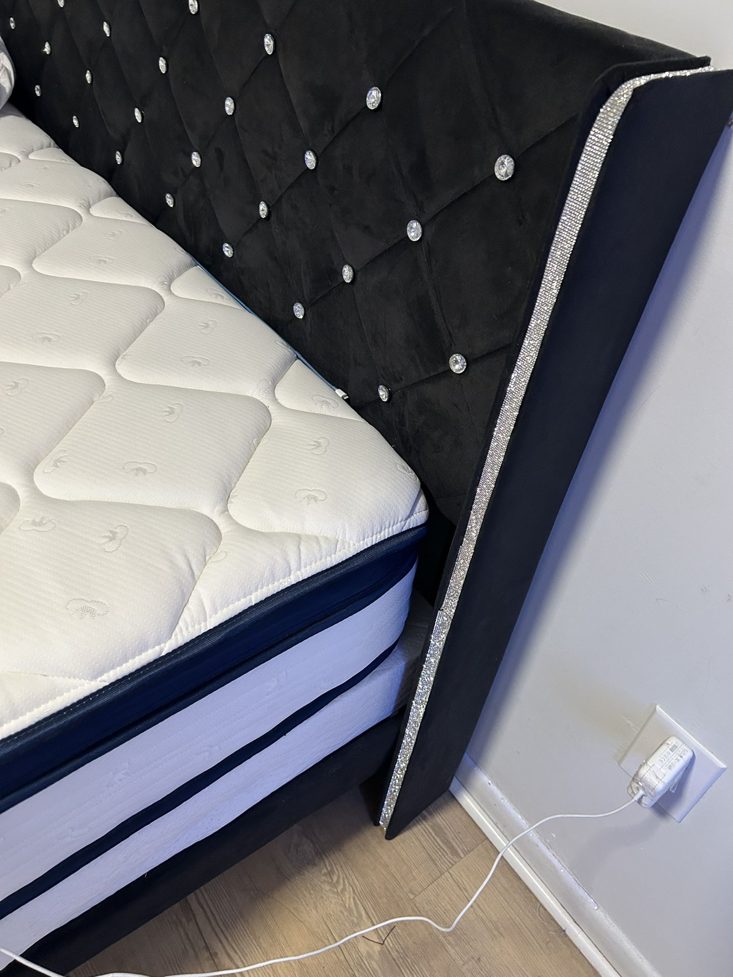King Size Bed With Mattress