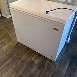 Chest freezer holiday 7.0cu ft  Working great  Well taken care  Delivery available /can be picked up