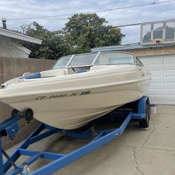2002 Rinker 22’ Boat