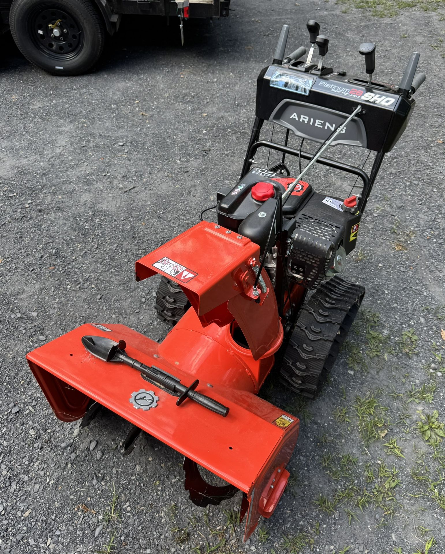 Ariens Platinum 28in, 369cc Gasoline Powered Two Stage Snow Blower