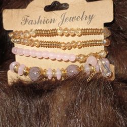 4 Stretchy Fashion Bracelets