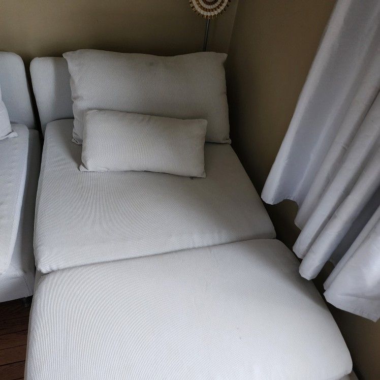 Chaise Lounge Chairs