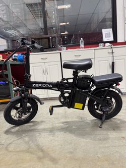 Folding electric bicycle